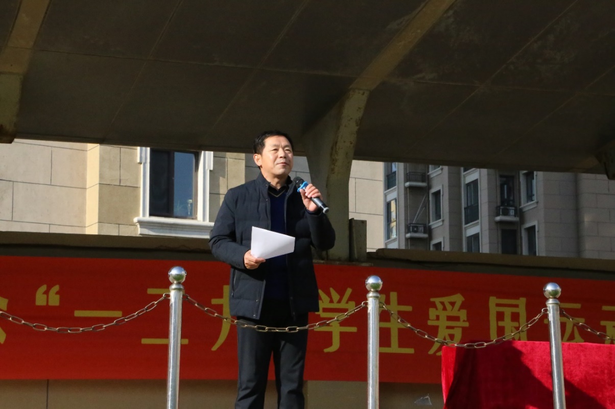 说明: I:\大连理工大学附属高中照片\2020拔河\颁奖2020.12.11\IMG_5680.JPG